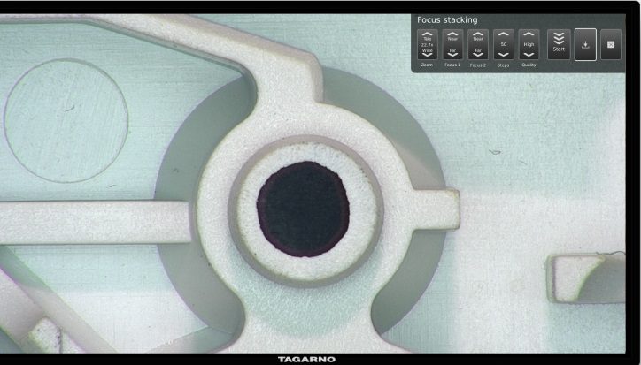TAGARNO Focus stacking app on monitor with plastic